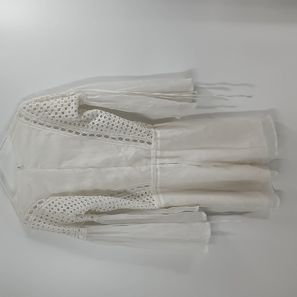 Winona white long-sleeved lined dress - Picture 2 of 5